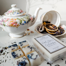 Load image into Gallery viewer, EARL GREY &amp; CUCUMBER | Preserved Loose Leaf Tea Infused Wax Melts
