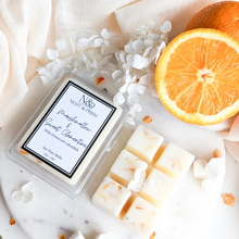 Load image into Gallery viewer, MARSHMALLOW &amp; SWEET CLEMENTINE | Preserved Calendula Infused Wax Melts
