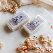 Load image into Gallery viewer, SAKURA BLOSSOM &amp; PATCHOULI | Preserved Pink Delphinium Infused Wax Melts
