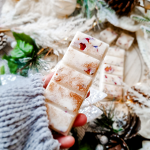 Load image into Gallery viewer, WINTER CHERRY &amp; GINGER FROSTING | Preserved Wildflower Petals Infused Wax Melts
