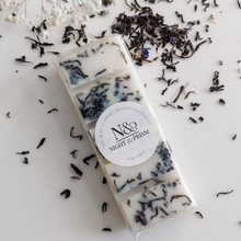 Load image into Gallery viewer, EARL GREY &amp; CUCUMBER | Preserved Loose Leaf Tea Infused Wax Melts
