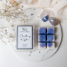 Load image into Gallery viewer, CLOUDBERRY &amp; LYCHEE | Angelite Crystal Infused Wax Melts
