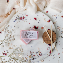 Load image into Gallery viewer, ROSEWOOD &amp; COCONUT CREMÈ | Preserved Rose &amp; Cornflower Infused Wax Melts
