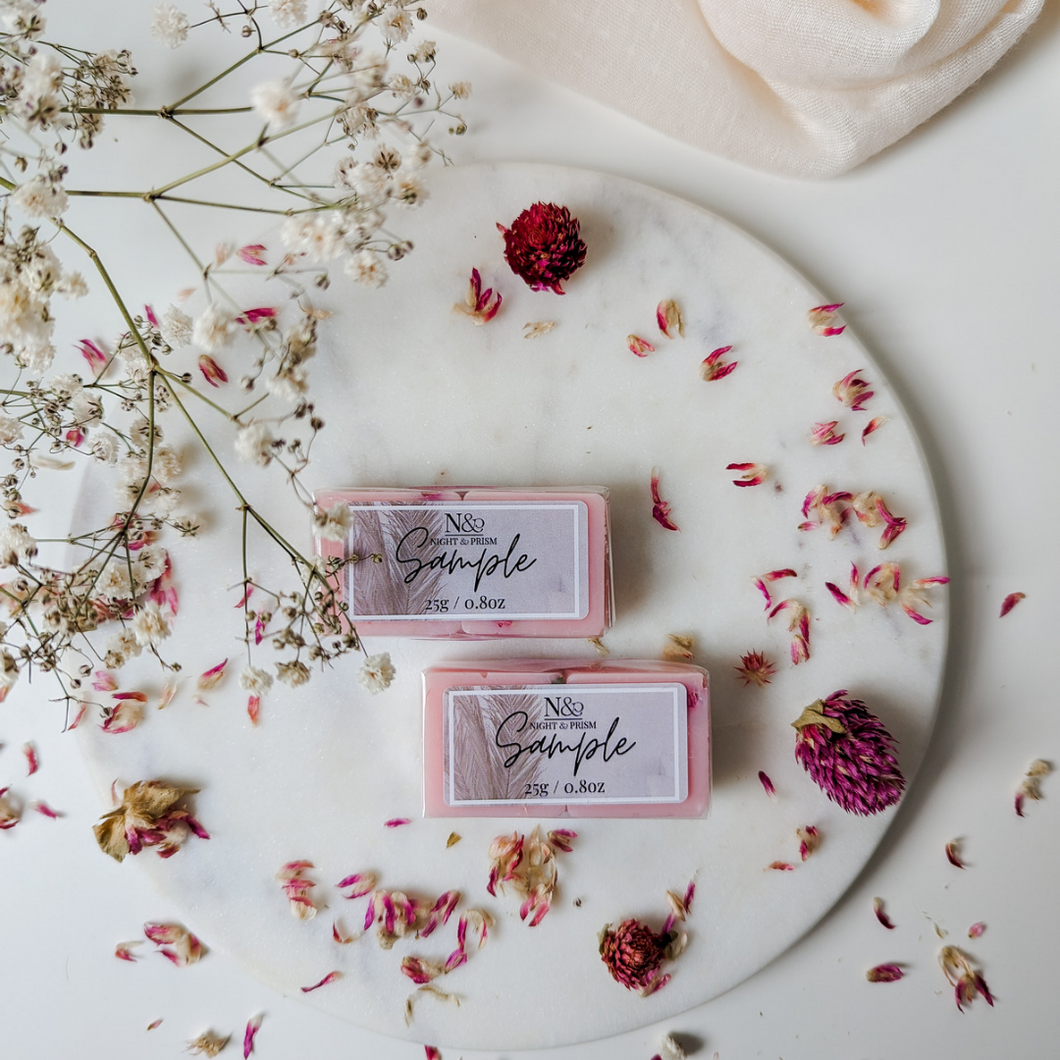 MARSHMALLOW & PINK LYCHEE | Preserved Pink Petals Infused Wax Melts